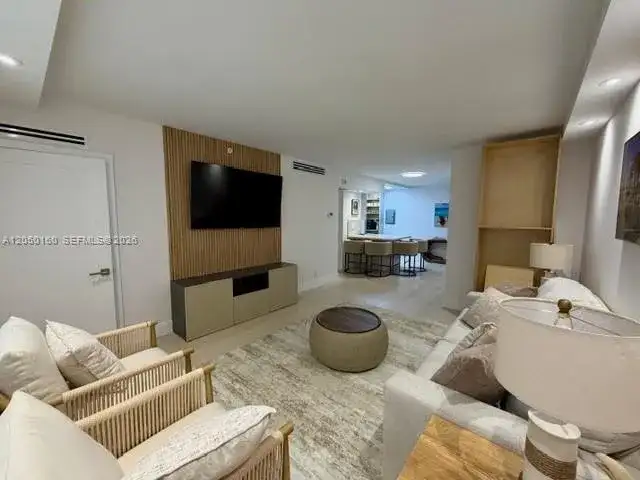 2501 S Ocean Dr, Hollywood FL 33019 photo 4