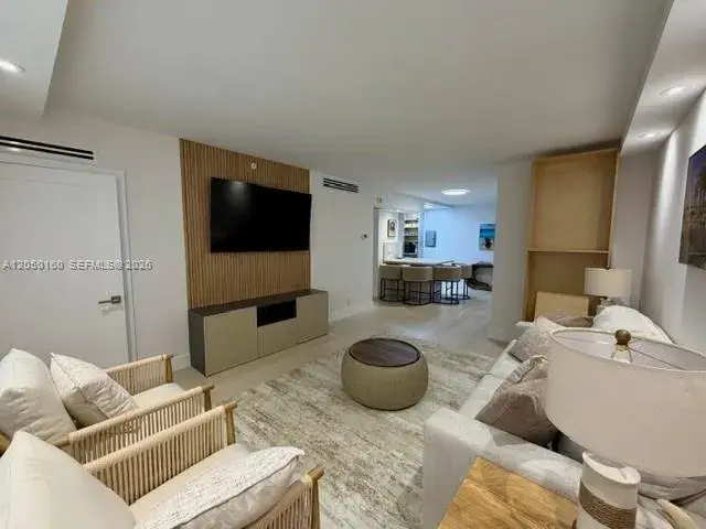2501 S Ocean Dr, Hollywood FL 33019