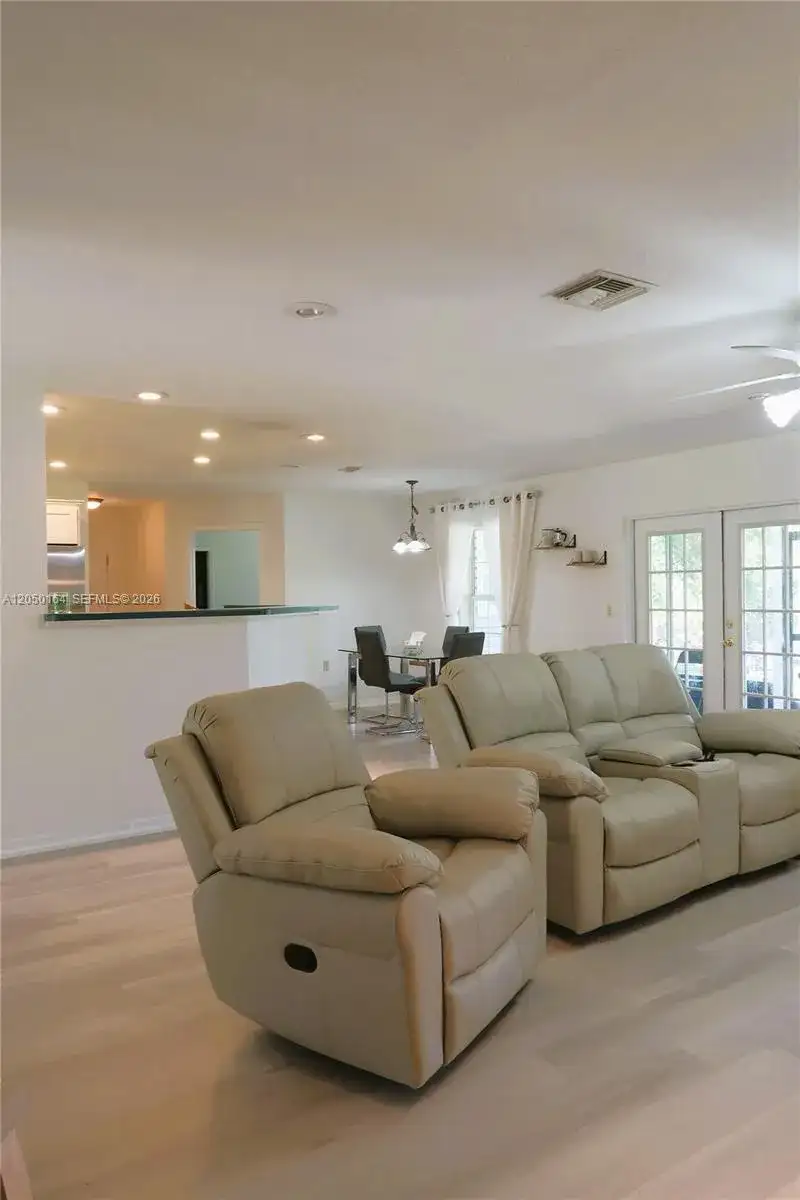 2010 2010 everlast terrace, Sebring FL 33875 photo 5