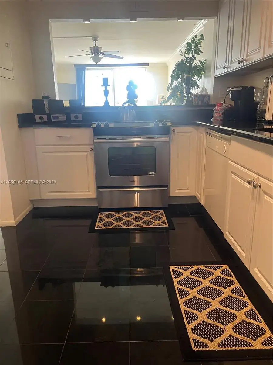 1465 NE 123rd St # 502, North Miami FL 33161 photo 4
