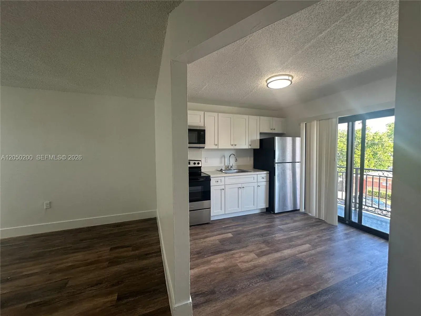 529 SW 4th St # 301, Miami FL 33130