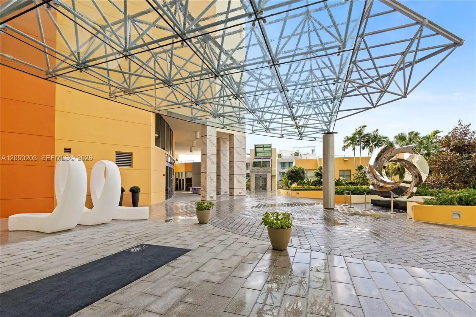 1455 Ocean Dr # 1009, Miami Beach FL 33139 photo 2