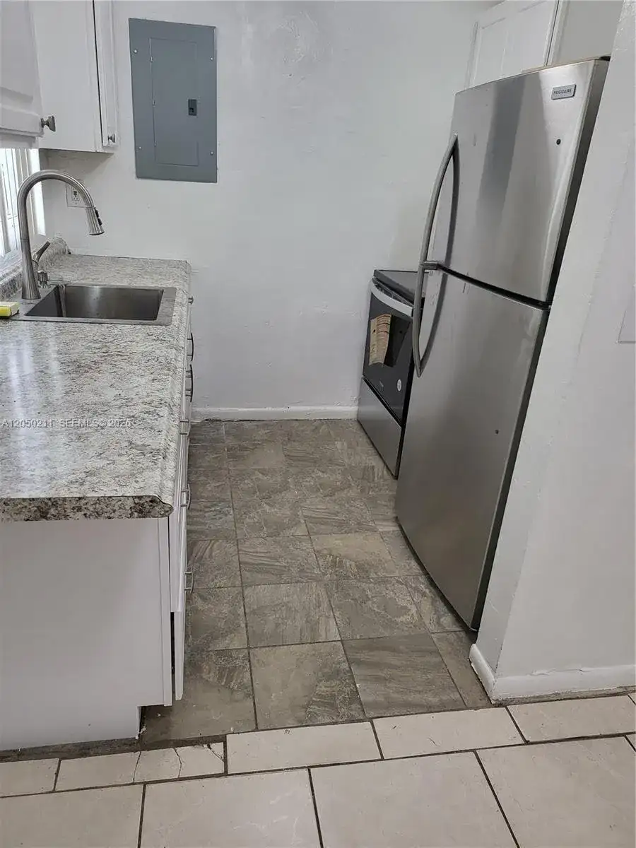 755 NW 84th St, Miami FL 33150 photo 2
