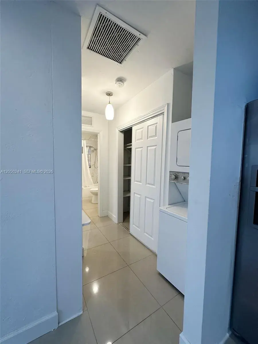 317 Hendricks Isle # 1, Fort Lauderdale FL 33301