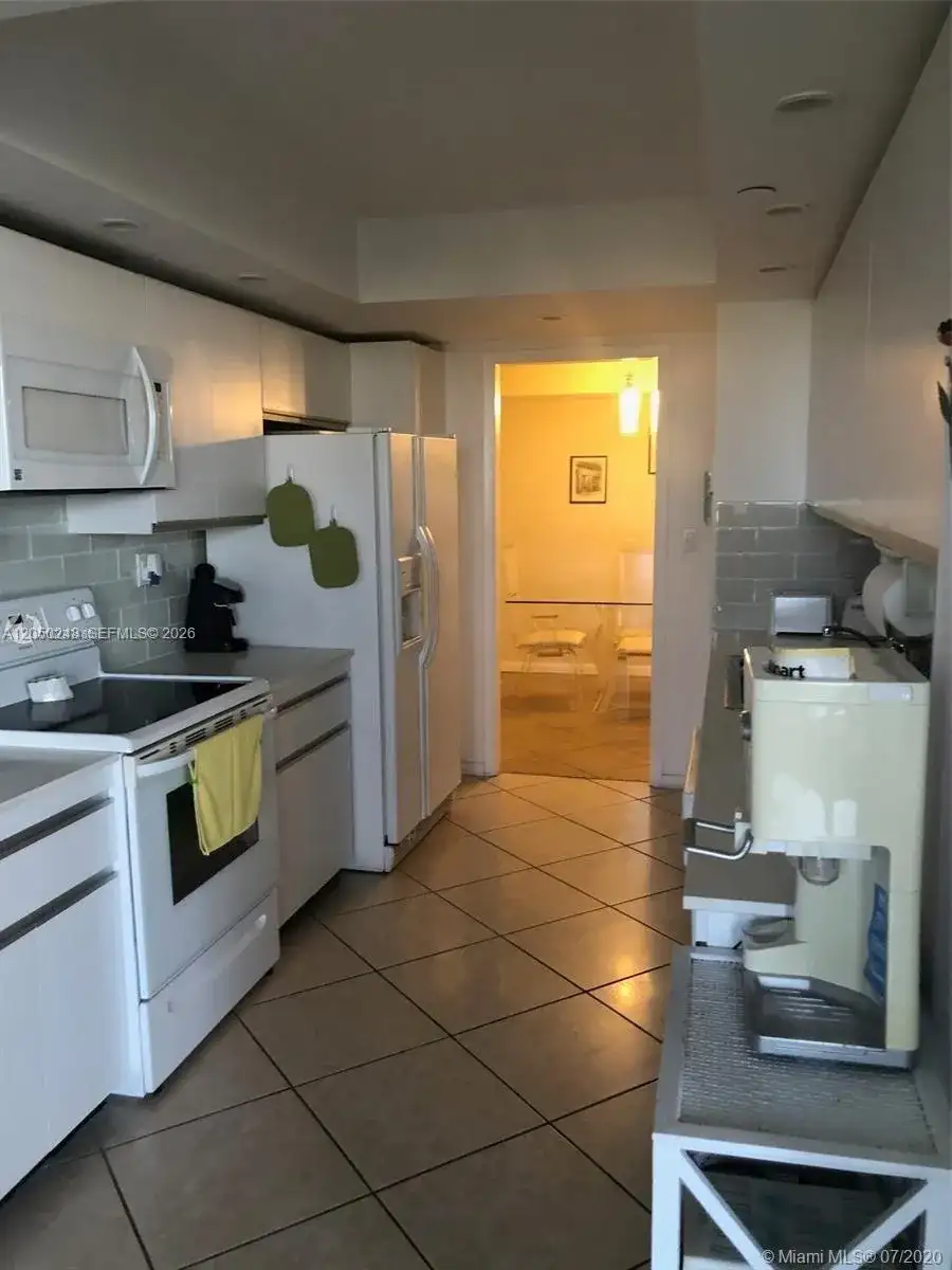 2000 Towerside Ter # 905, Miami FL 33138 photo 5