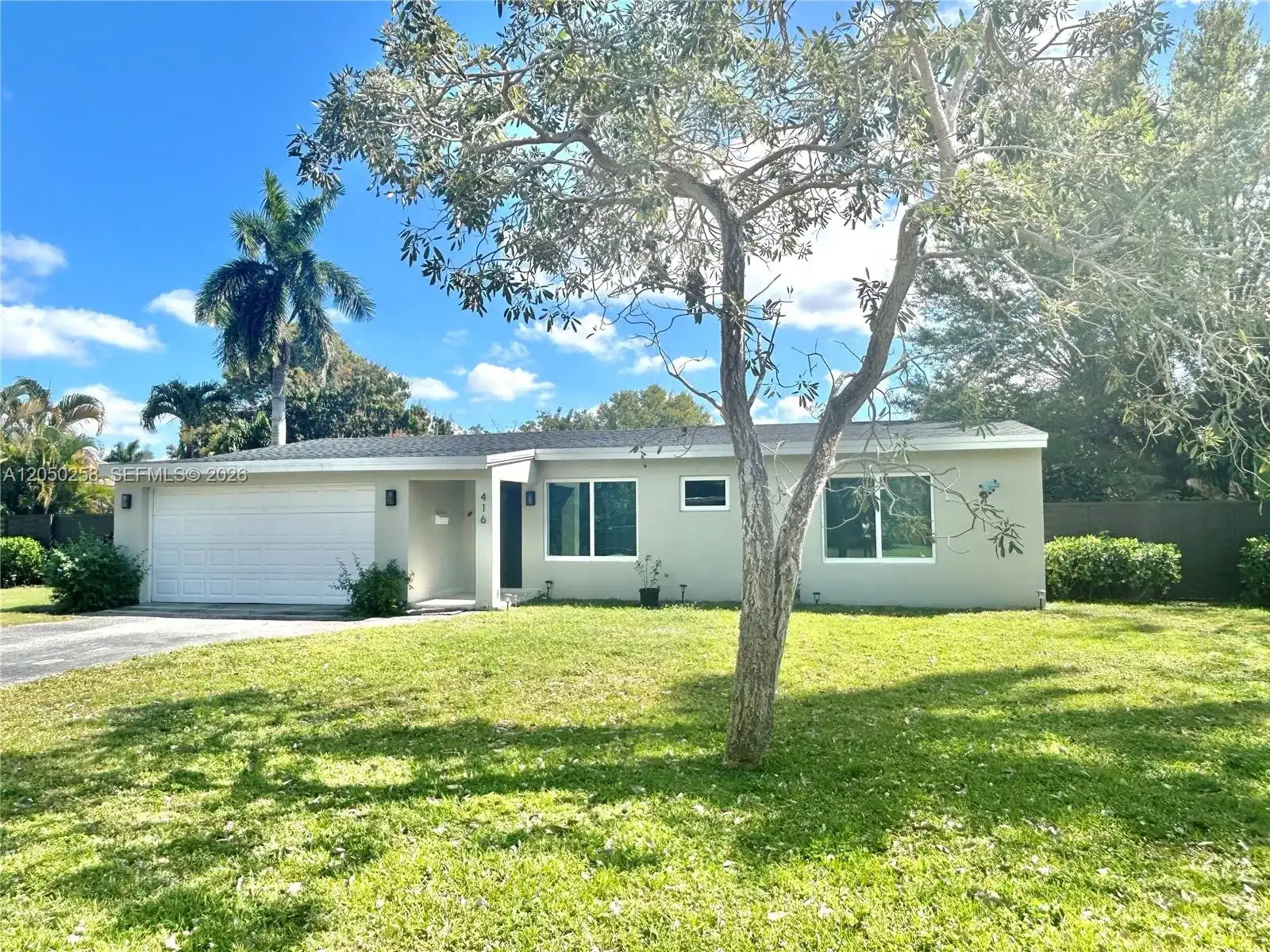 416 Bayberry Dr, Plantation FL 33317