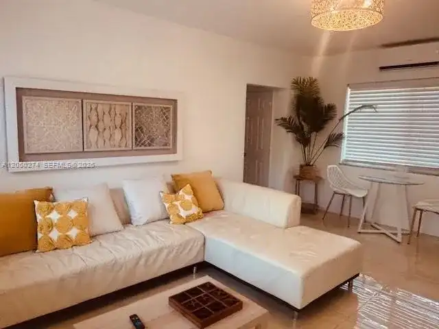 2251 SW 27th St # 5, Miami FL 33133