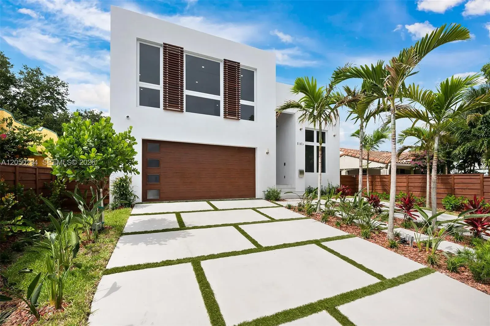 1615 NE 3rd Ct, Fort Lauderdale FL 33301