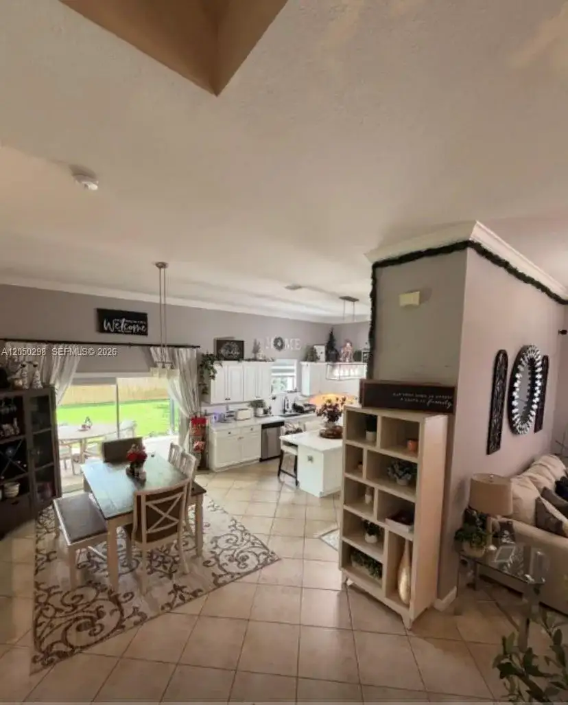 2116 NE 38th Rd, Homestead FL 33033 photo 4