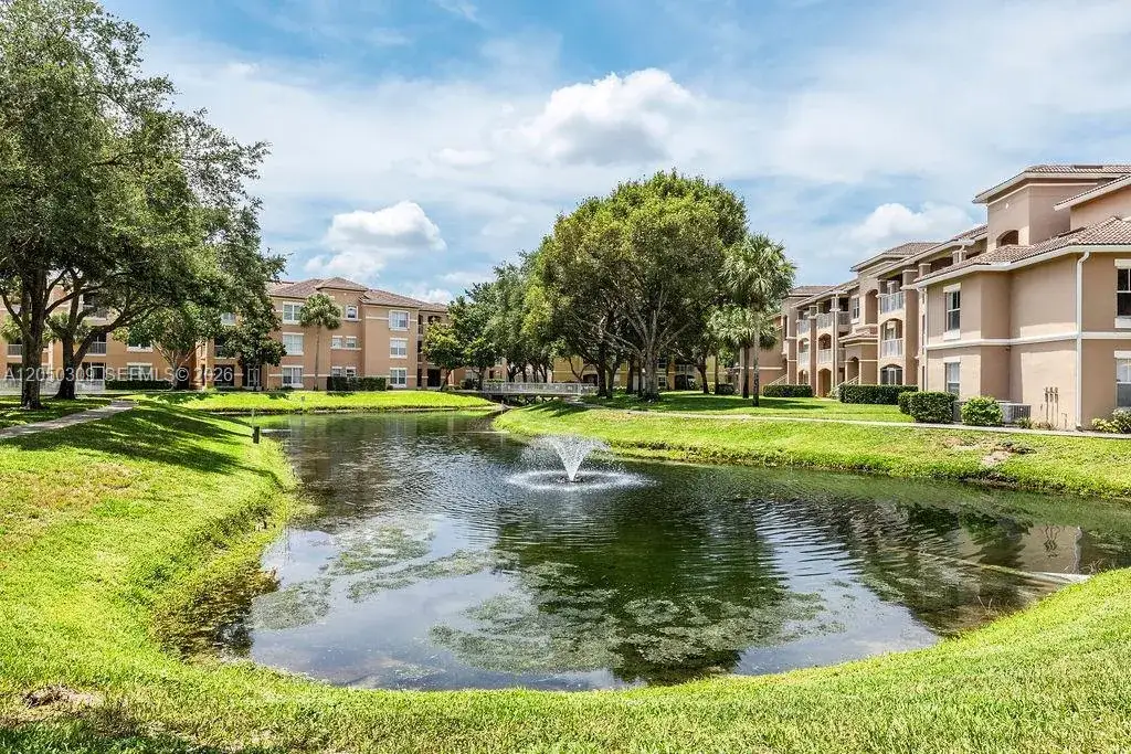 5060 Fairways Cir # F101, Vero Beach FL 32967
