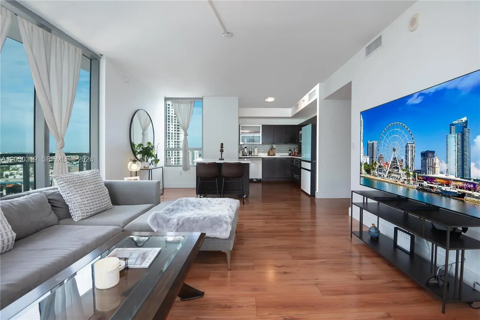2 bedroom 2 bath Residential for sale at 90 SW 3rd St # 2113, Miami FL 33130