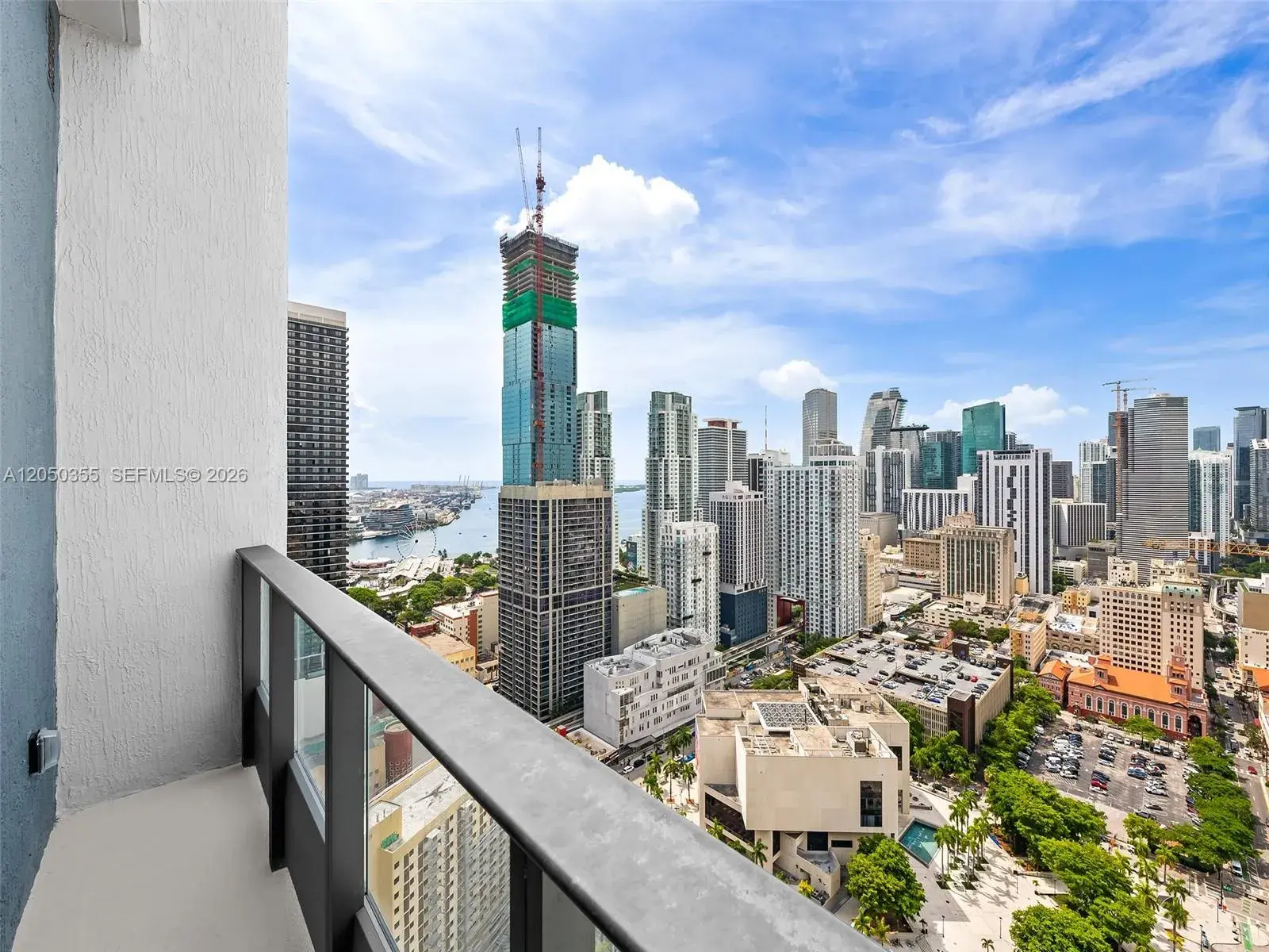 121 NE 5th St # 3704, Miami FL 33132