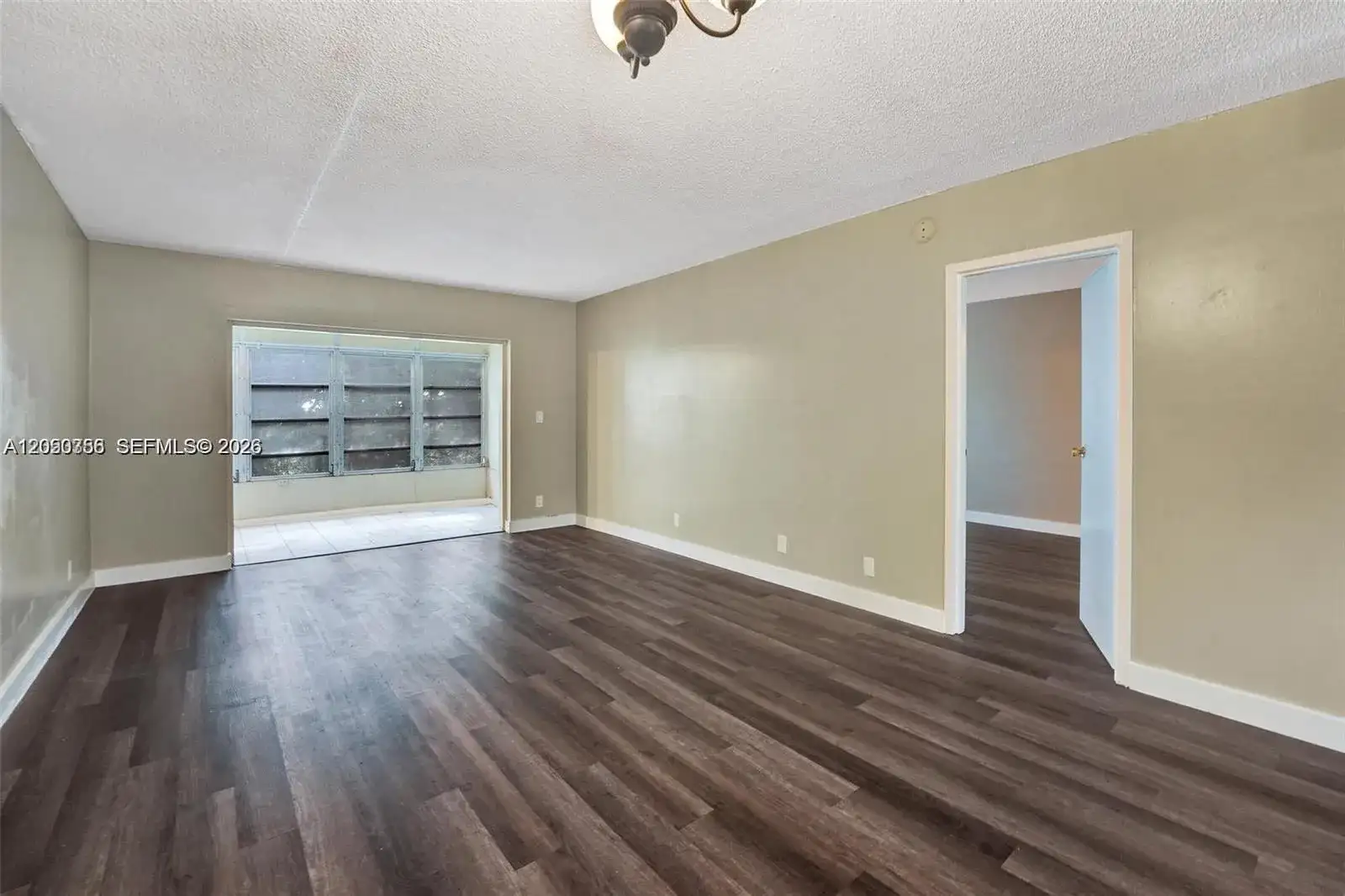 1030 Country Club Dr # 405, Margate FL 33063 photo 2