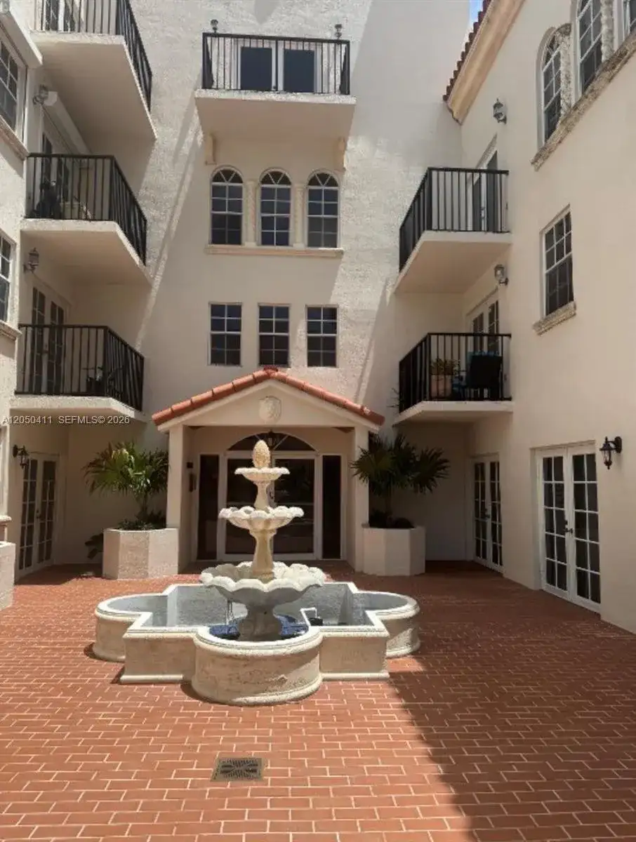 323 Navarre Ave # 203, Coral Gables FL 33134 photo 4