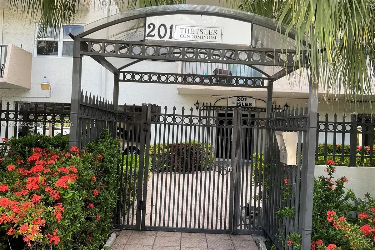 201 180th Dr # 206, Sunny Isles Beach FL 33160