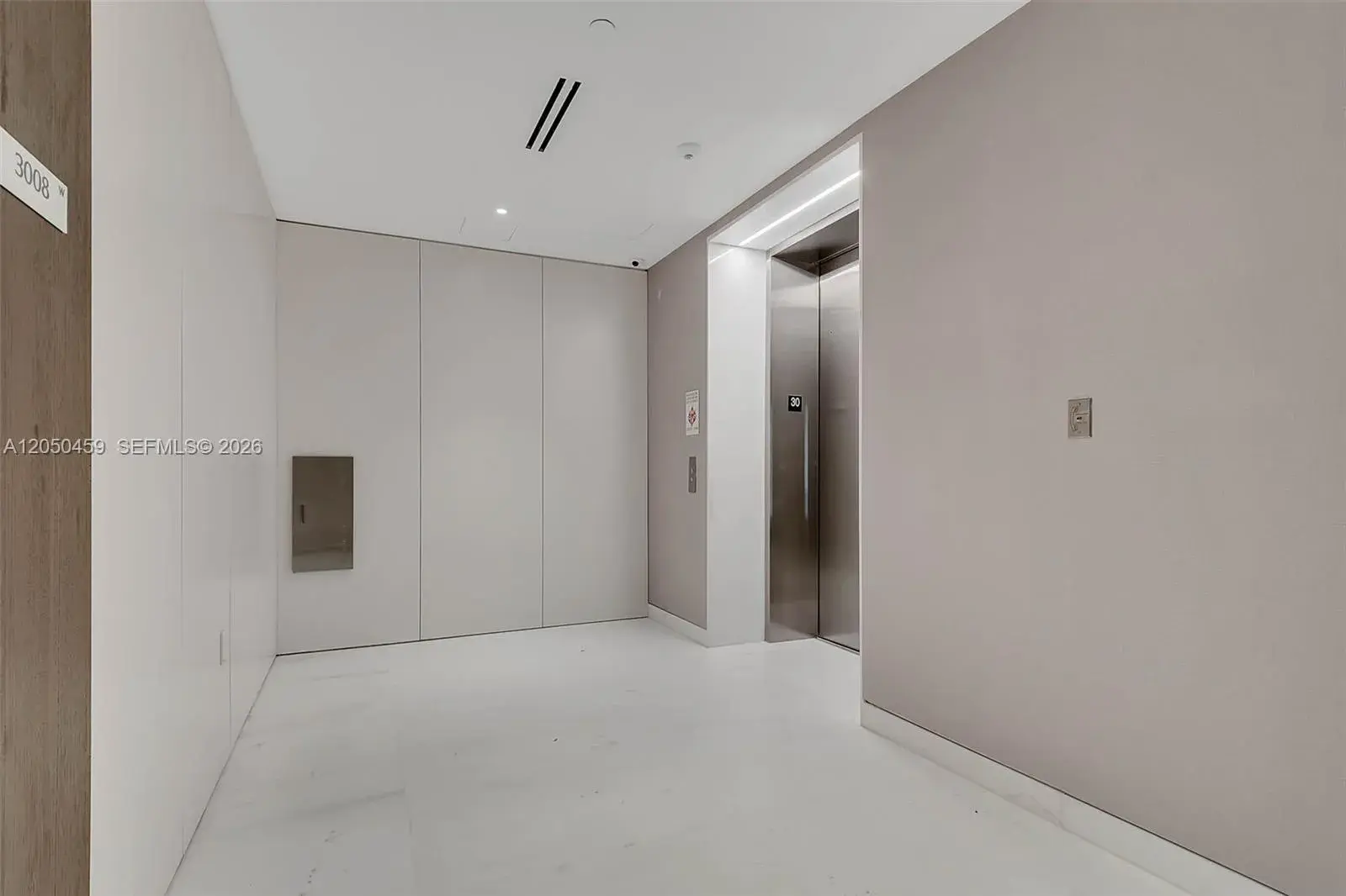 300 Biscayne Boulevard Way # 3008W, Miami FL 33131