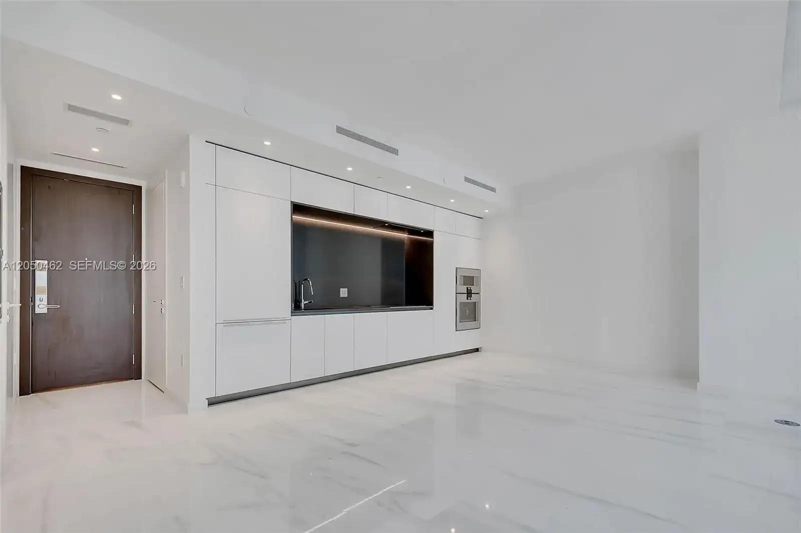 300 Biscayne Boulevard Way # 3008W, Miami FL 33131 photo 3