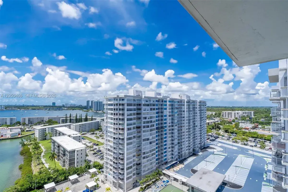 18081 Biscayne Blvd # 1903, Aventura FL 33160