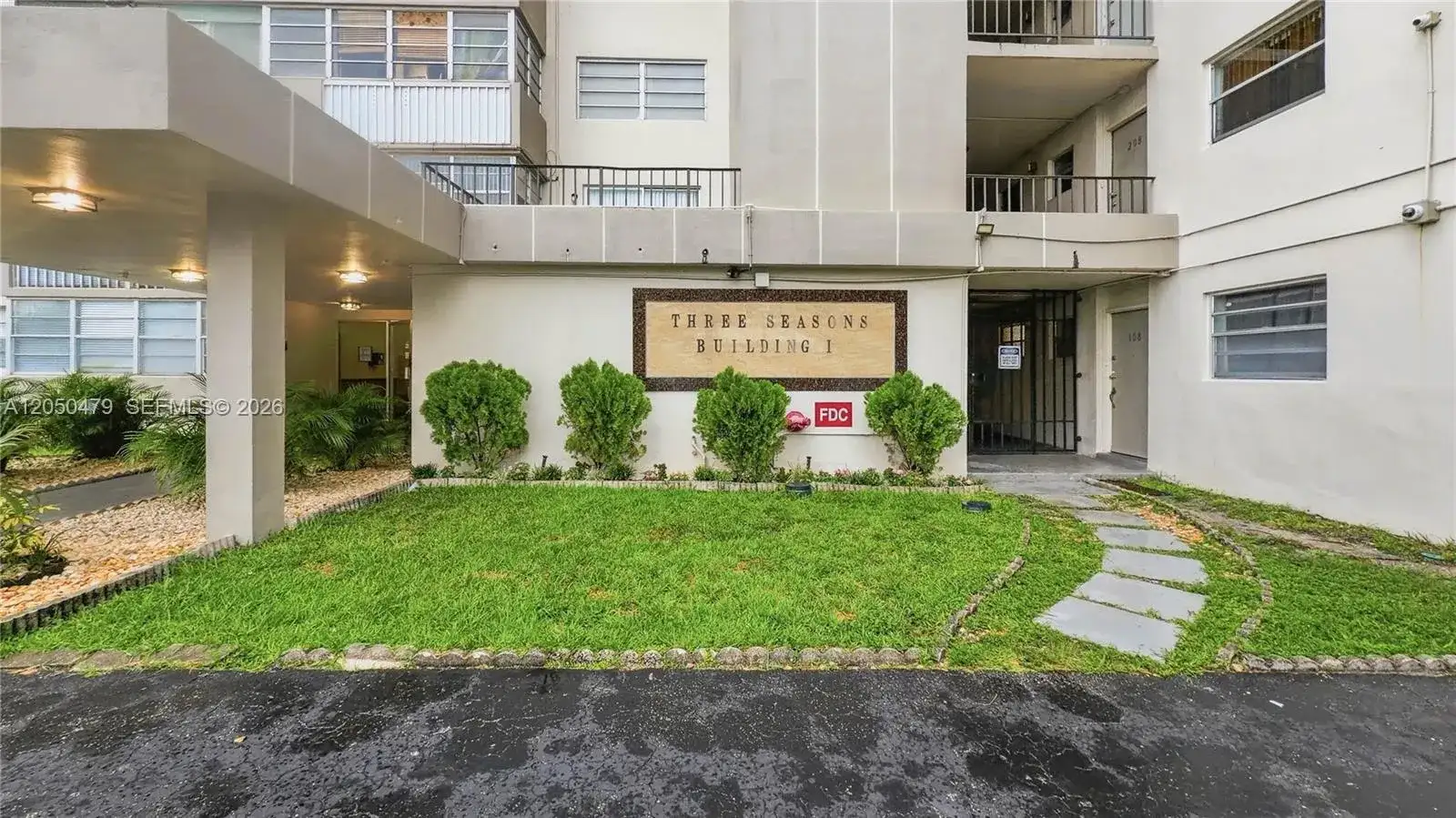 16450 Miami Dr # 103, North Miami Beach FL 33162 photo 2