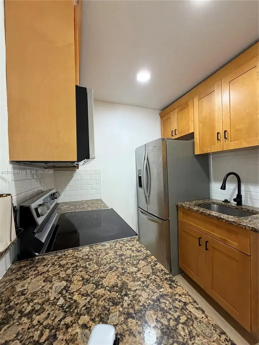 2 Crossings Cir # H, Boynton Beach FL 33435 photo 2
