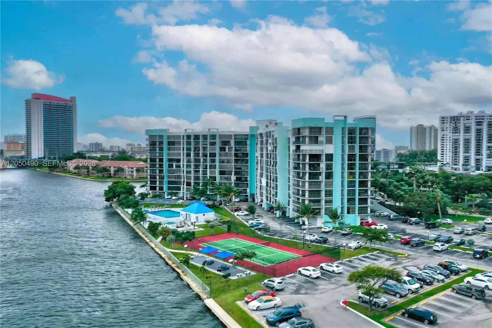 200 E Leslie Dr # 722, Hallandale Beach FL 33009 photo 2