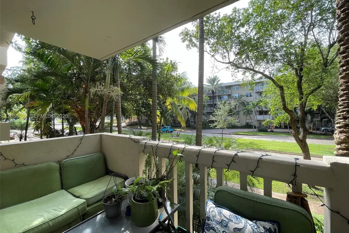 1800 Sans Souci Blvd # 206, North Miami FL 33181