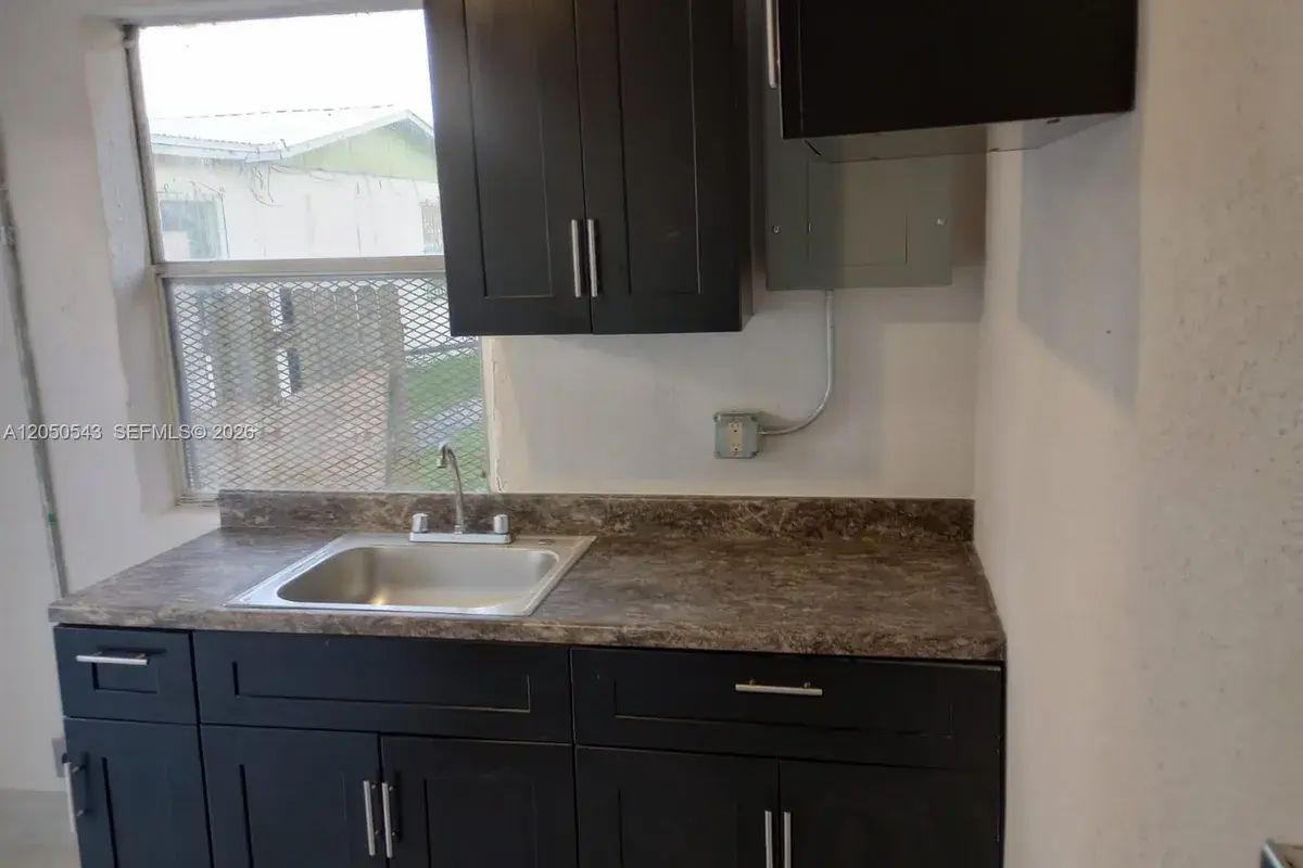 1241 W Dr Martin Luther King Jr Blvd W # 4, Belle Glade FL 33430