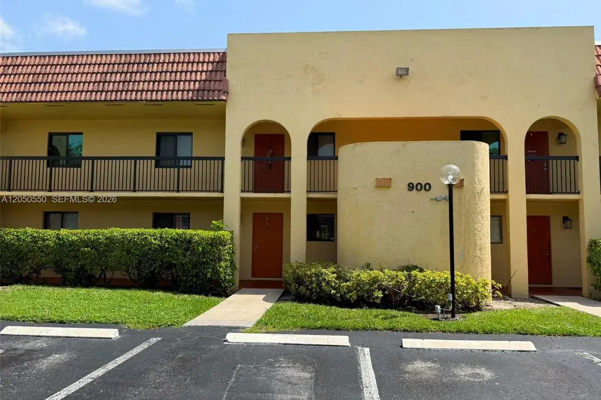 900 SW 9th Street Cir # 103, Boca Raton FL 33486