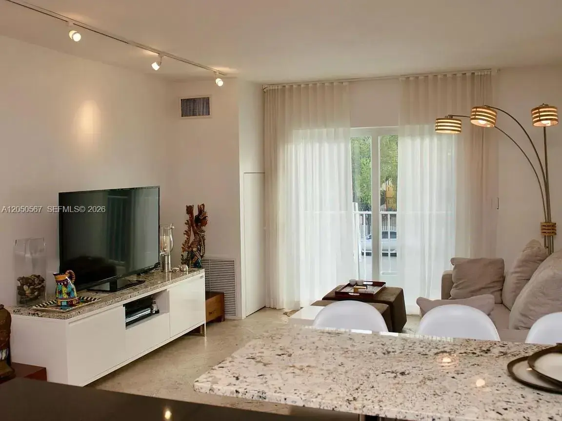 1420 Pennsylvania Ave # 210, Miami Beach FL 33139