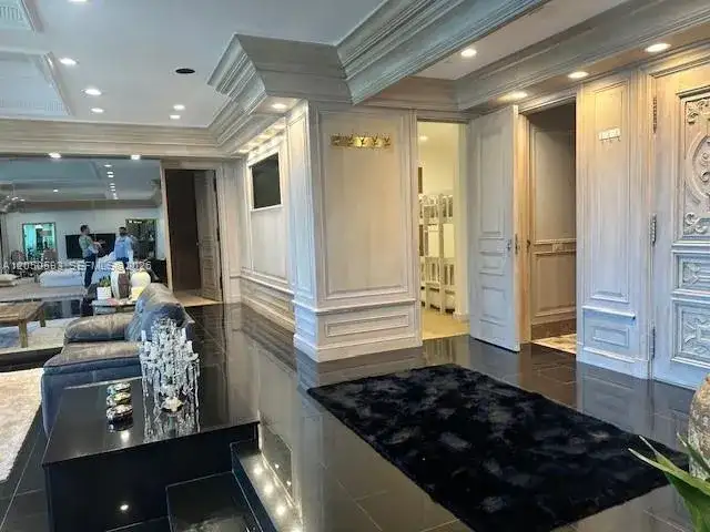 11111 Biscayne Blvd, Miami FL 33181 photo 5