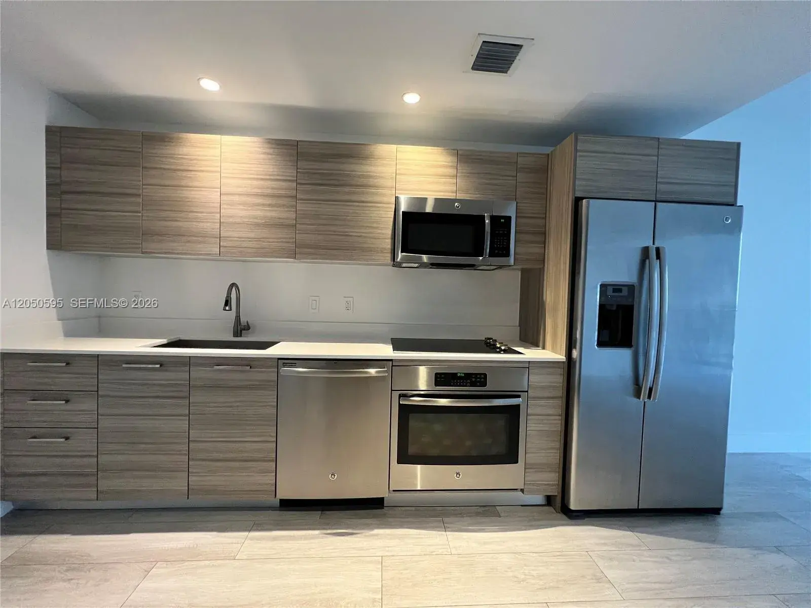 121 NE 34th St # L505, Miami FL 33137