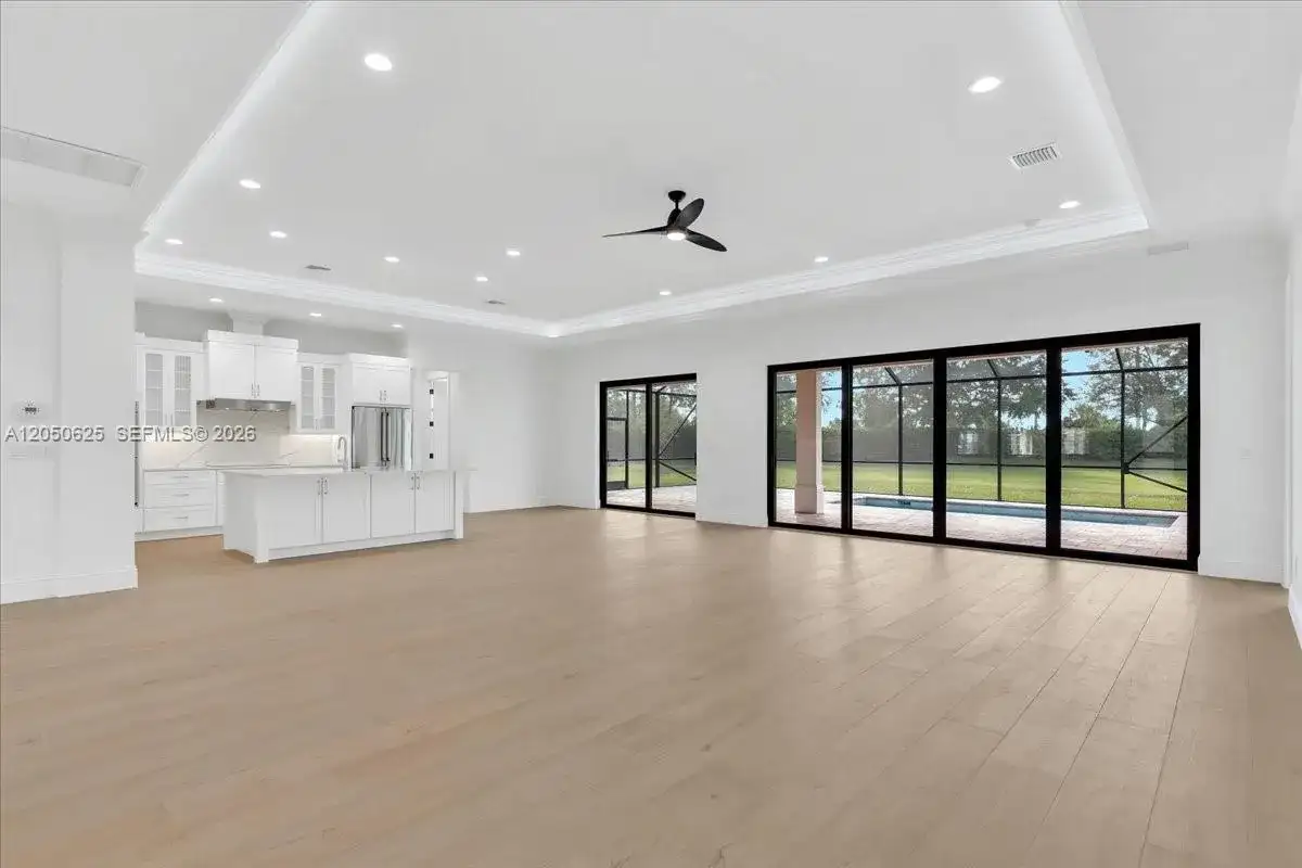 520 Caroline Dr, Vero Beach FL 32968 photo 5