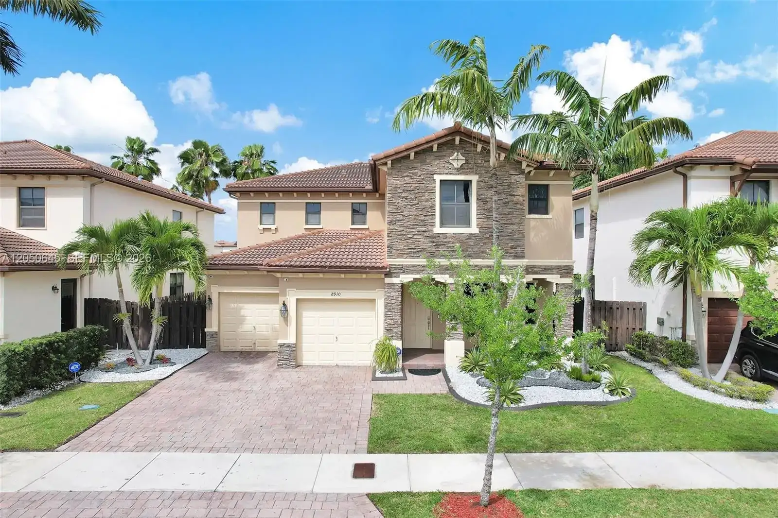 8910 NW 98th Ct, Doral FL 33178 photo 3