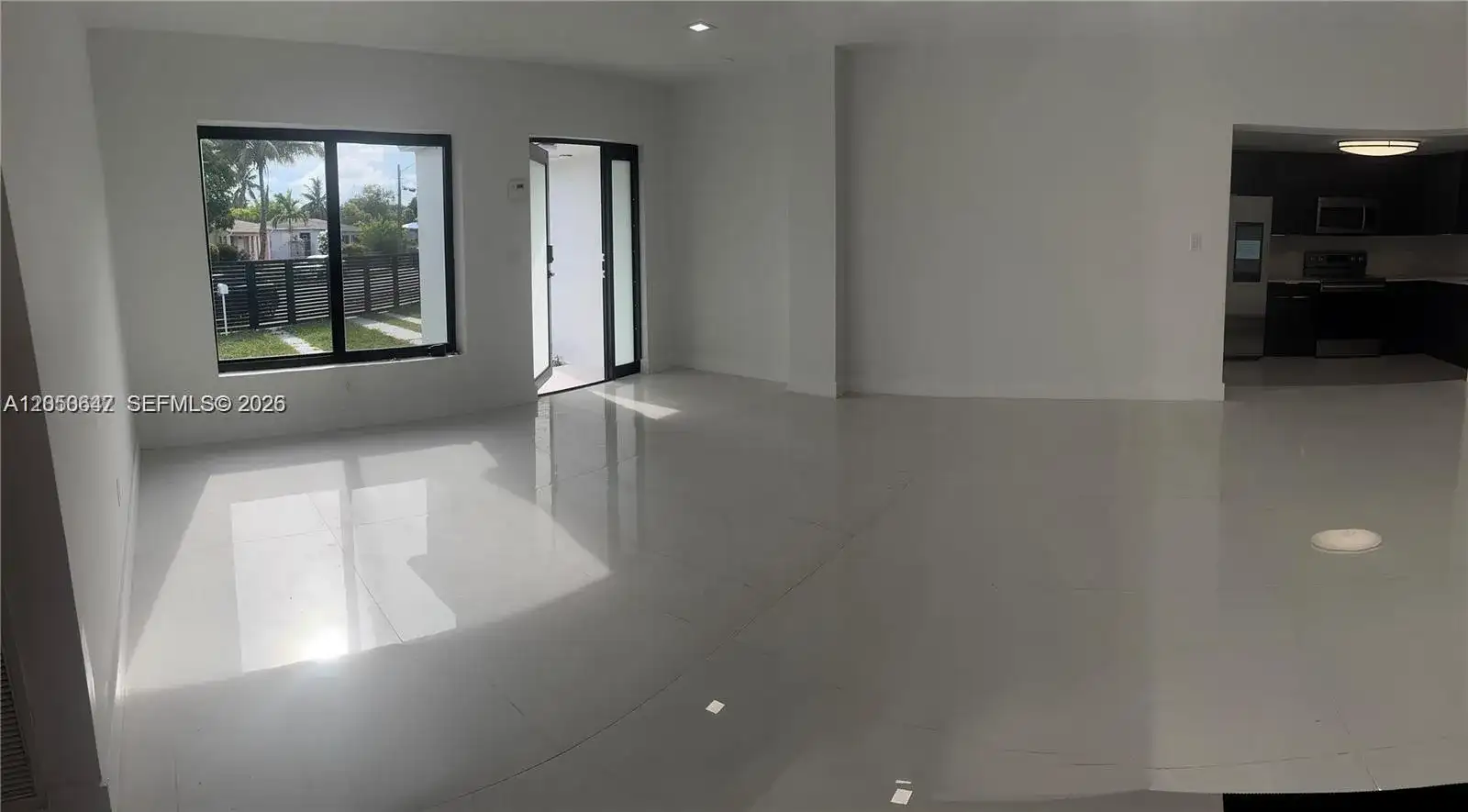 15725 NE 11th Ct, North Miami Beach FL 33162 photo 3