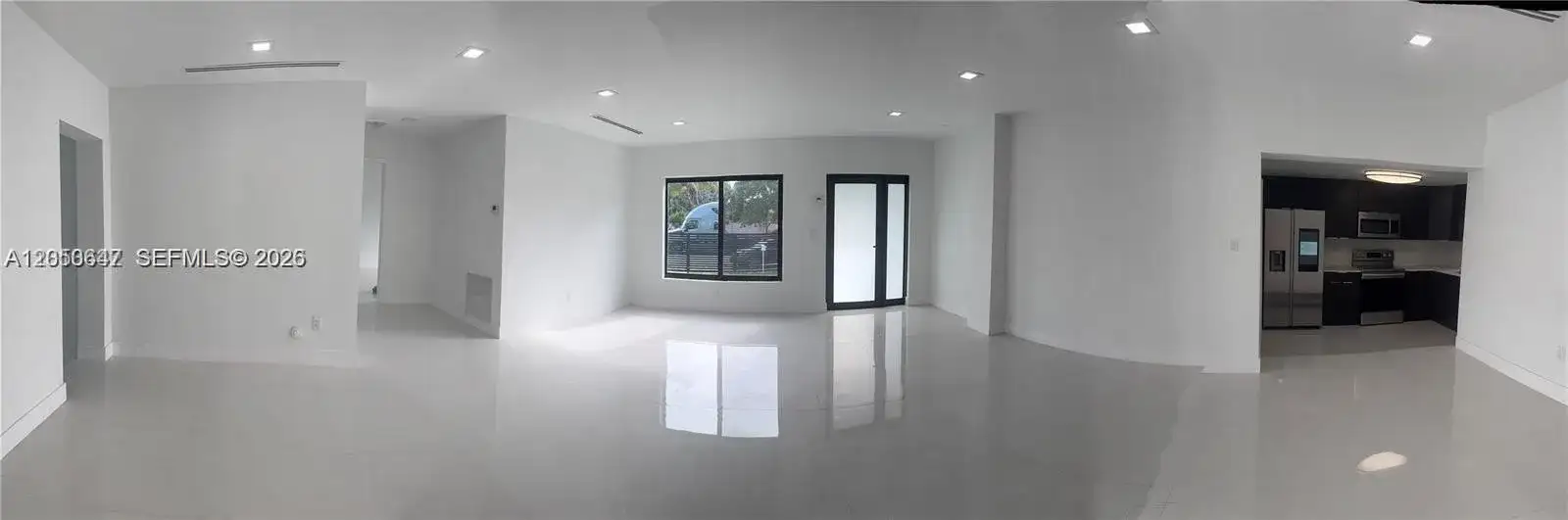15725 NE 11th Ct, North Miami Beach FL 33162 photo 4