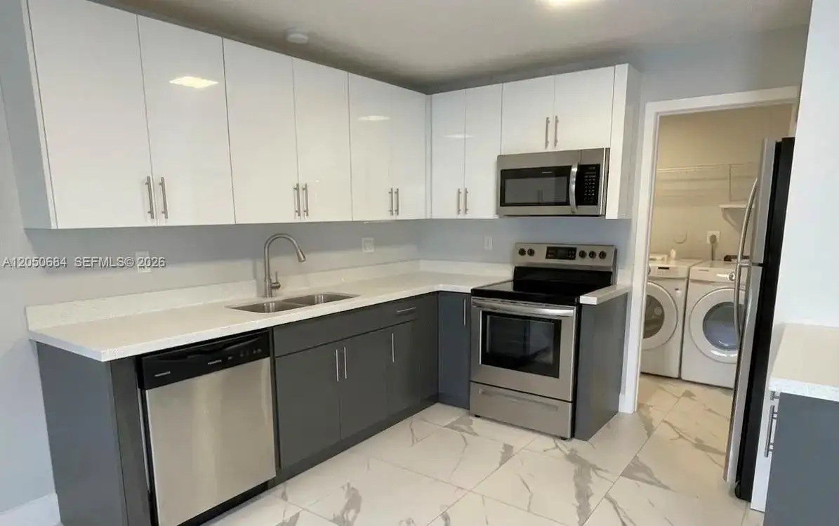 1370 NW 3rd St, Dania Beach FL 33004 photo 2