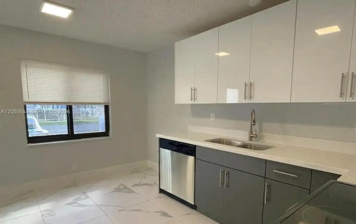 1370 NW 3rd St, Dania Beach FL 33004 photo 5