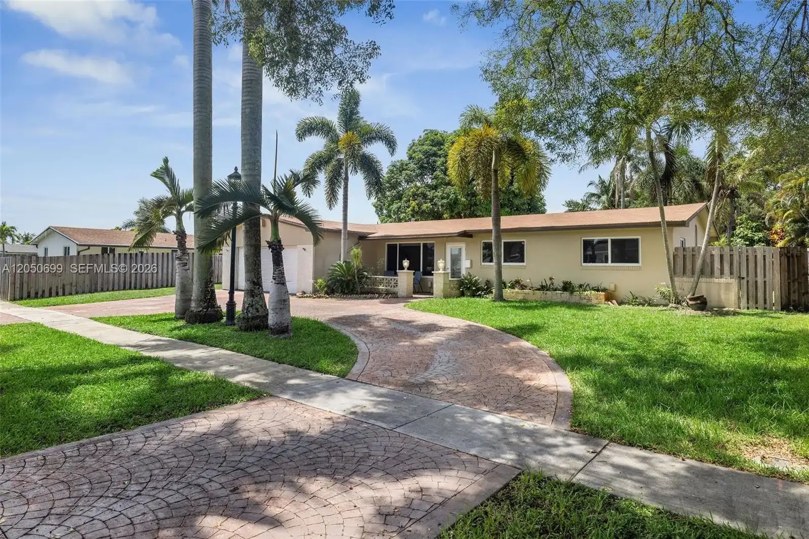 8431 Pasadena Blvd, Pembroke Pines FL 33024