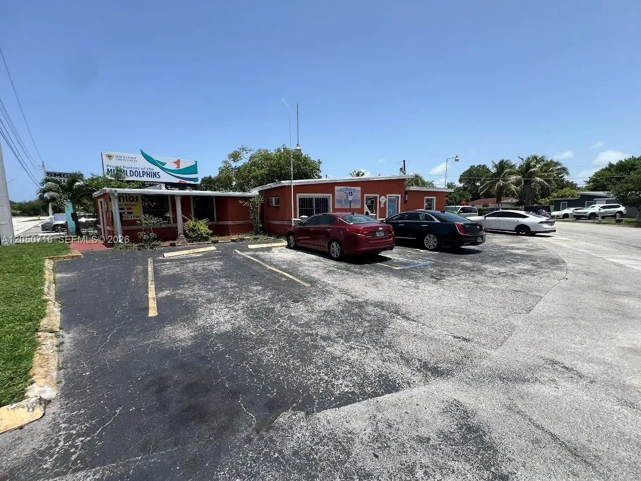 5720 W Hallandale Beach Blvd, West Park FL 33023