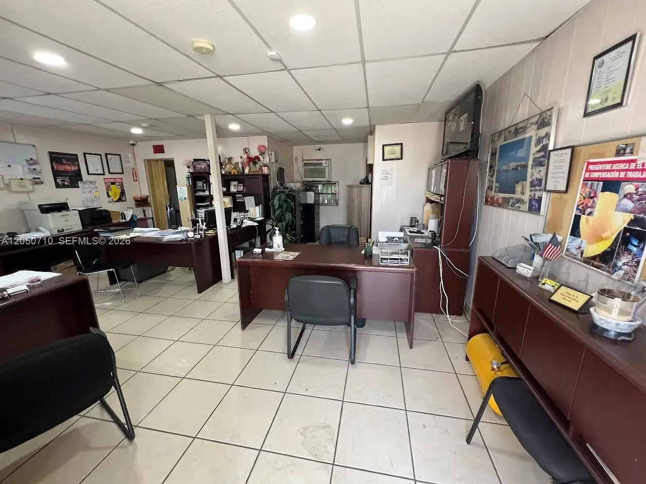 5720 W Hallandale Beach Blvd, West Park FL 33023