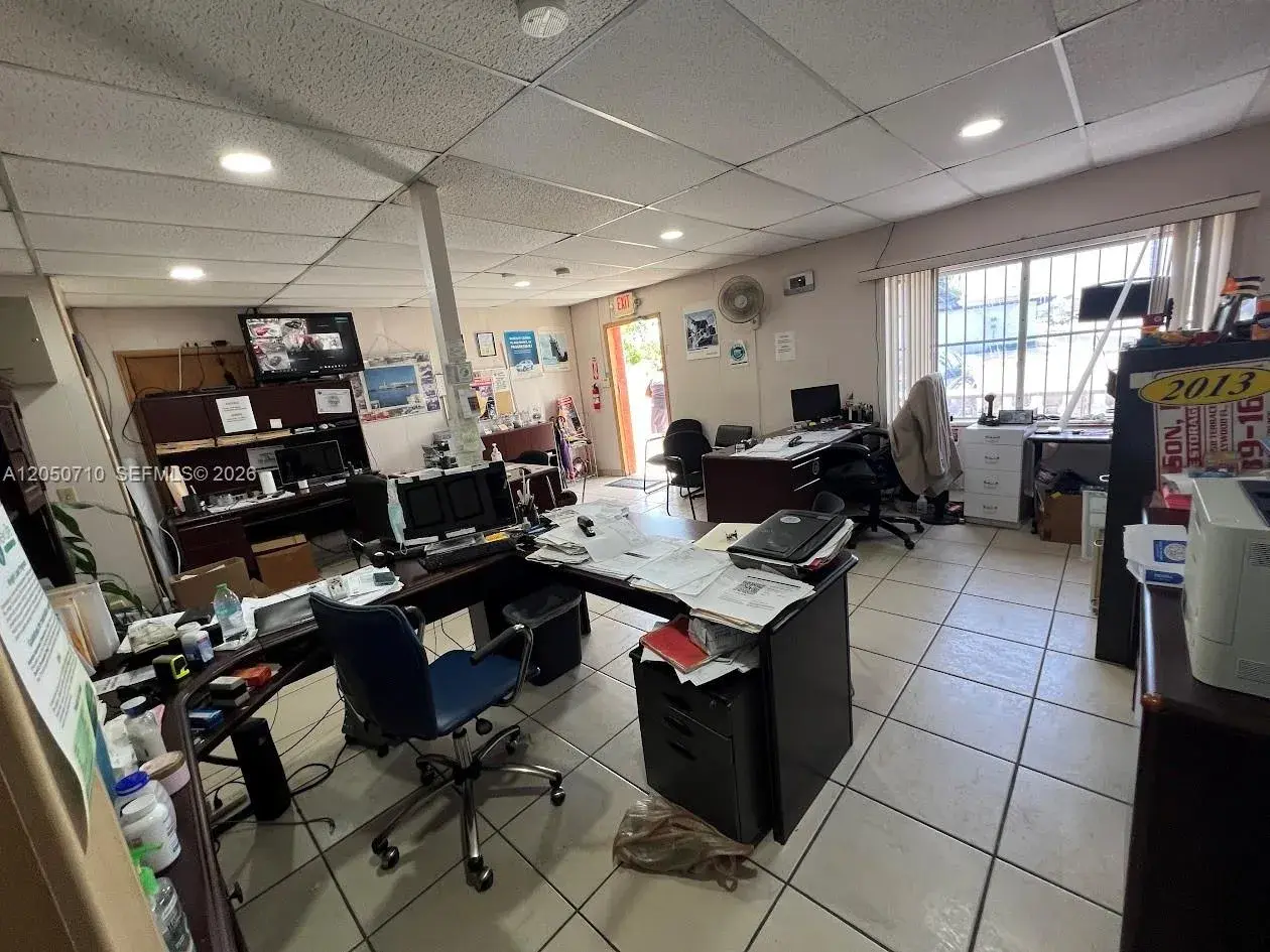 5720 W Hallandale Beach Blvd, West Park FL 33023