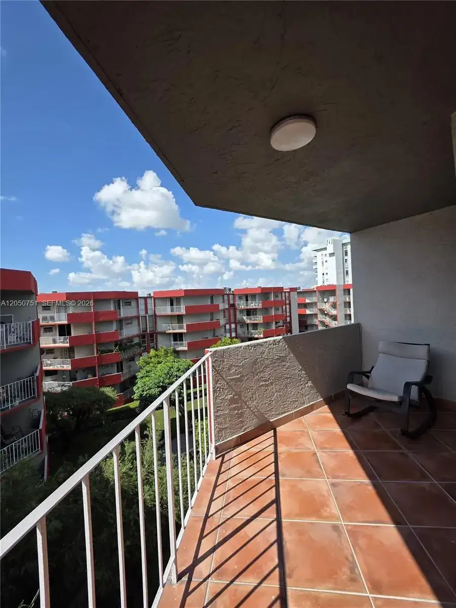 1750 W 46th St # 520, Hialeah FL 33012 photo 2