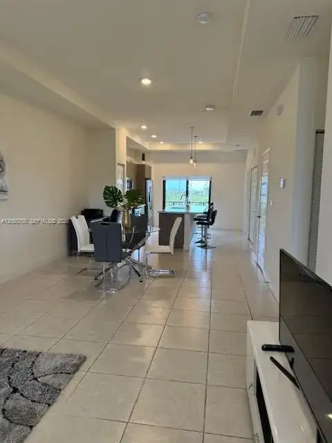 8031 NW 104th Ave # 32, Doral FL 33178 photo 3