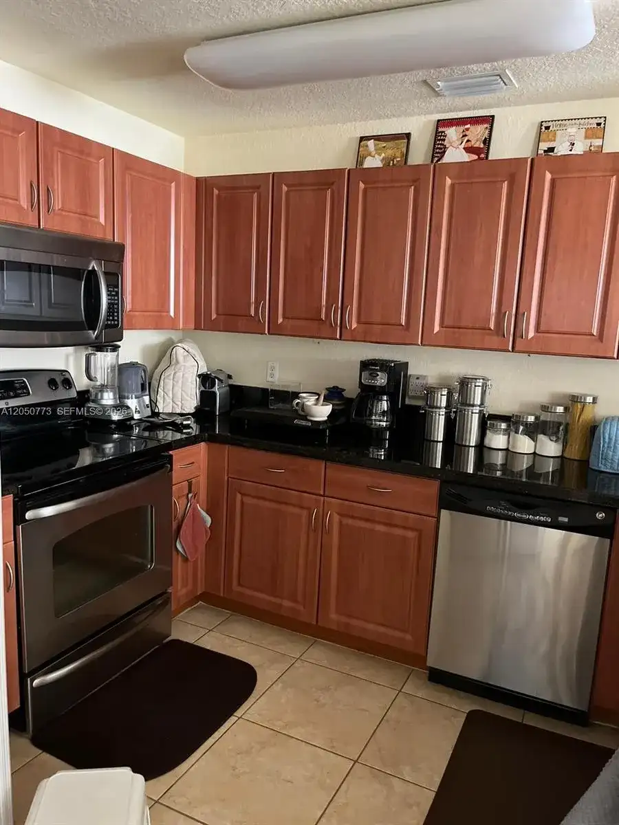 11401 NW 89th St # 104, Doral FL 33178 photo 5