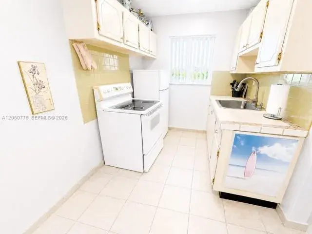 2145 Pierce St # 416, Hollywood FL 33020