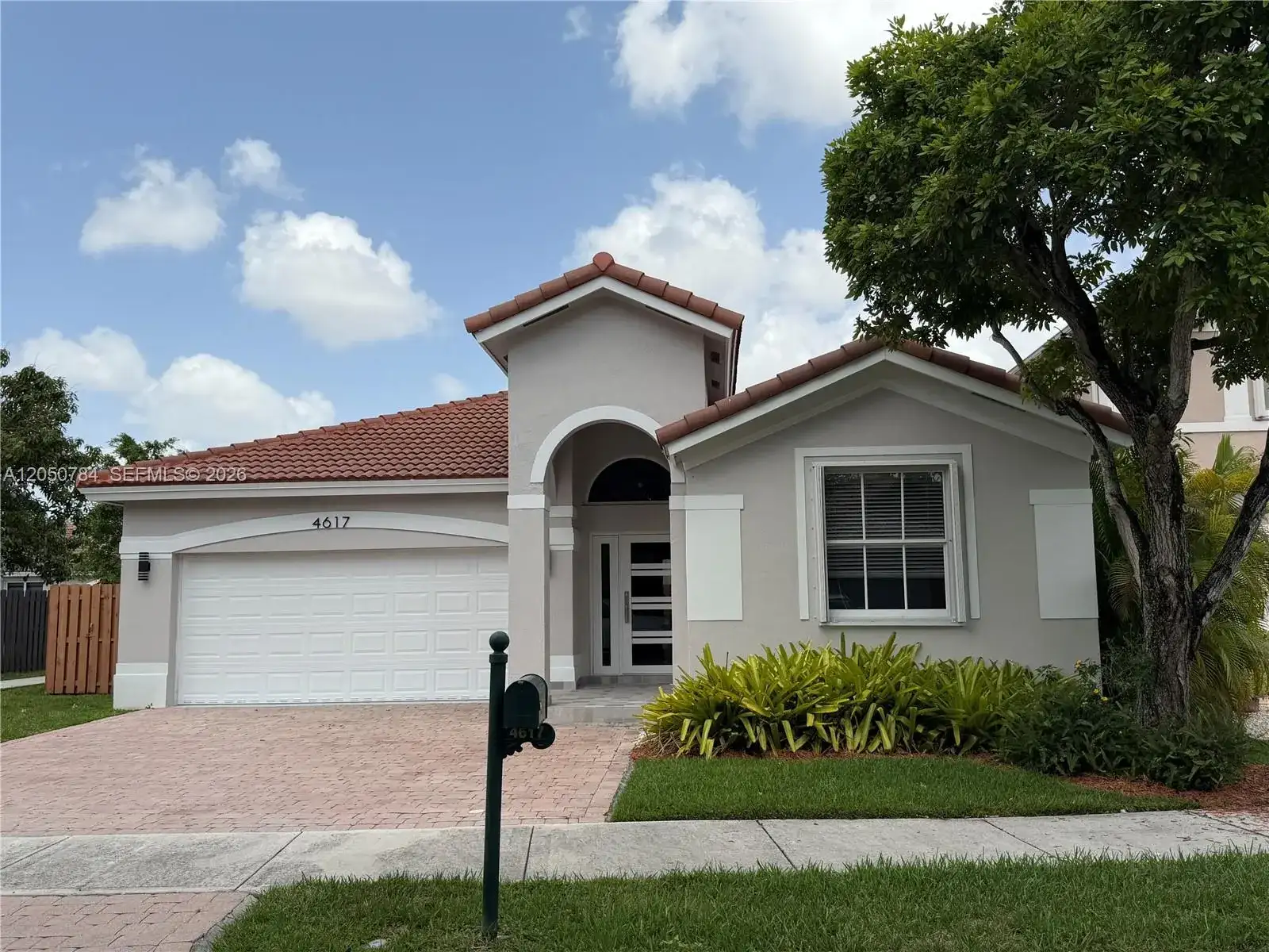 4617 NW 96th Ave, Doral FL 33178 photo 3