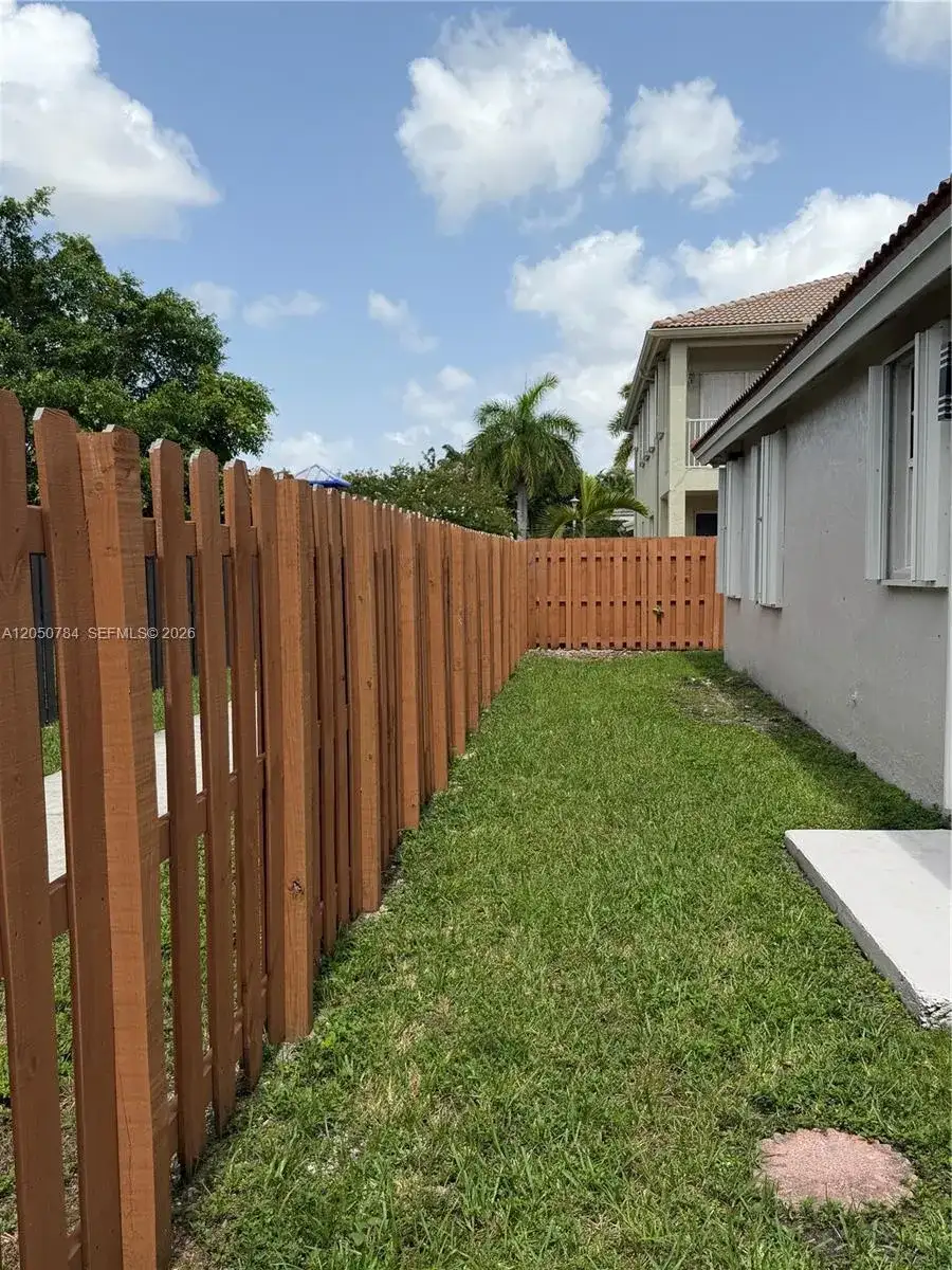4617 NW 96th Ave, Doral FL 33178 photo 4