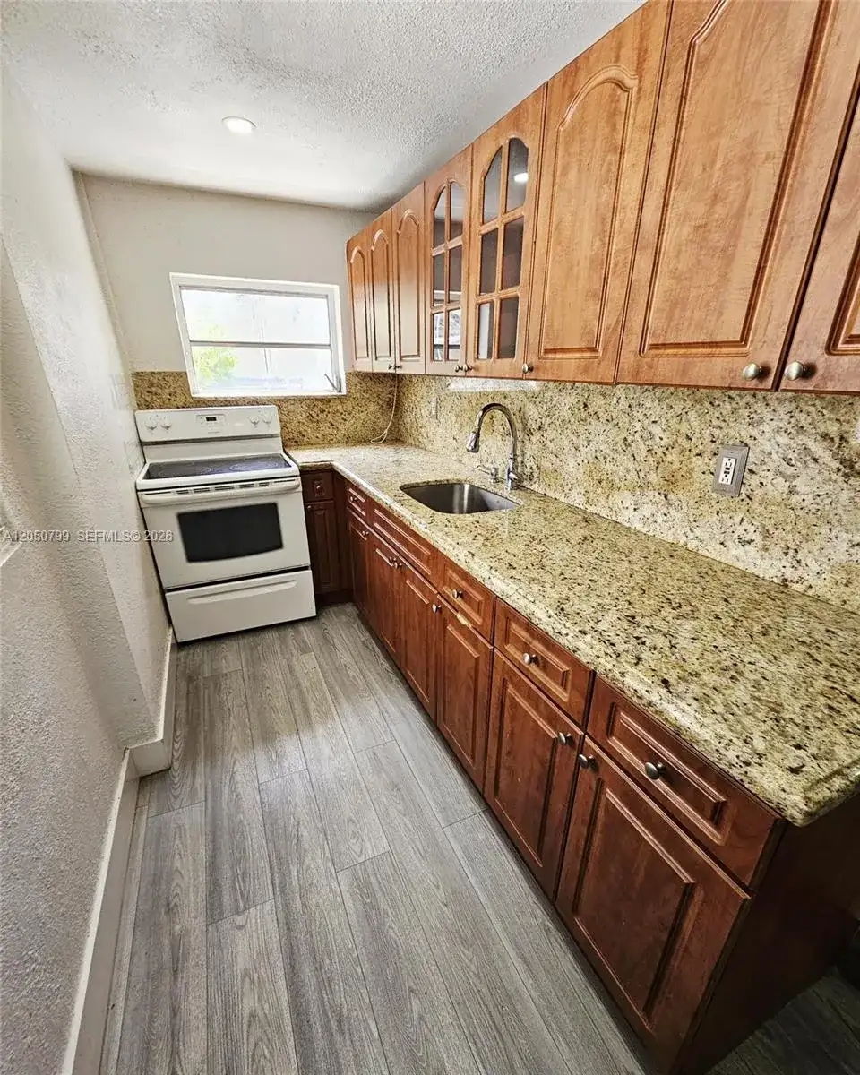 464 E 13 ST # 464, Hialeah FL 33010 photo 5
