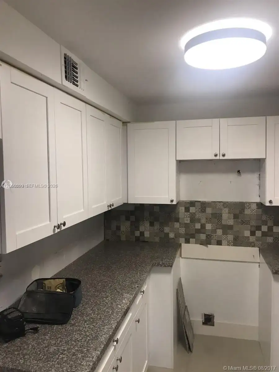 9375 Fontainebleau Blvd # L207, Miami FL 33172 photo 4