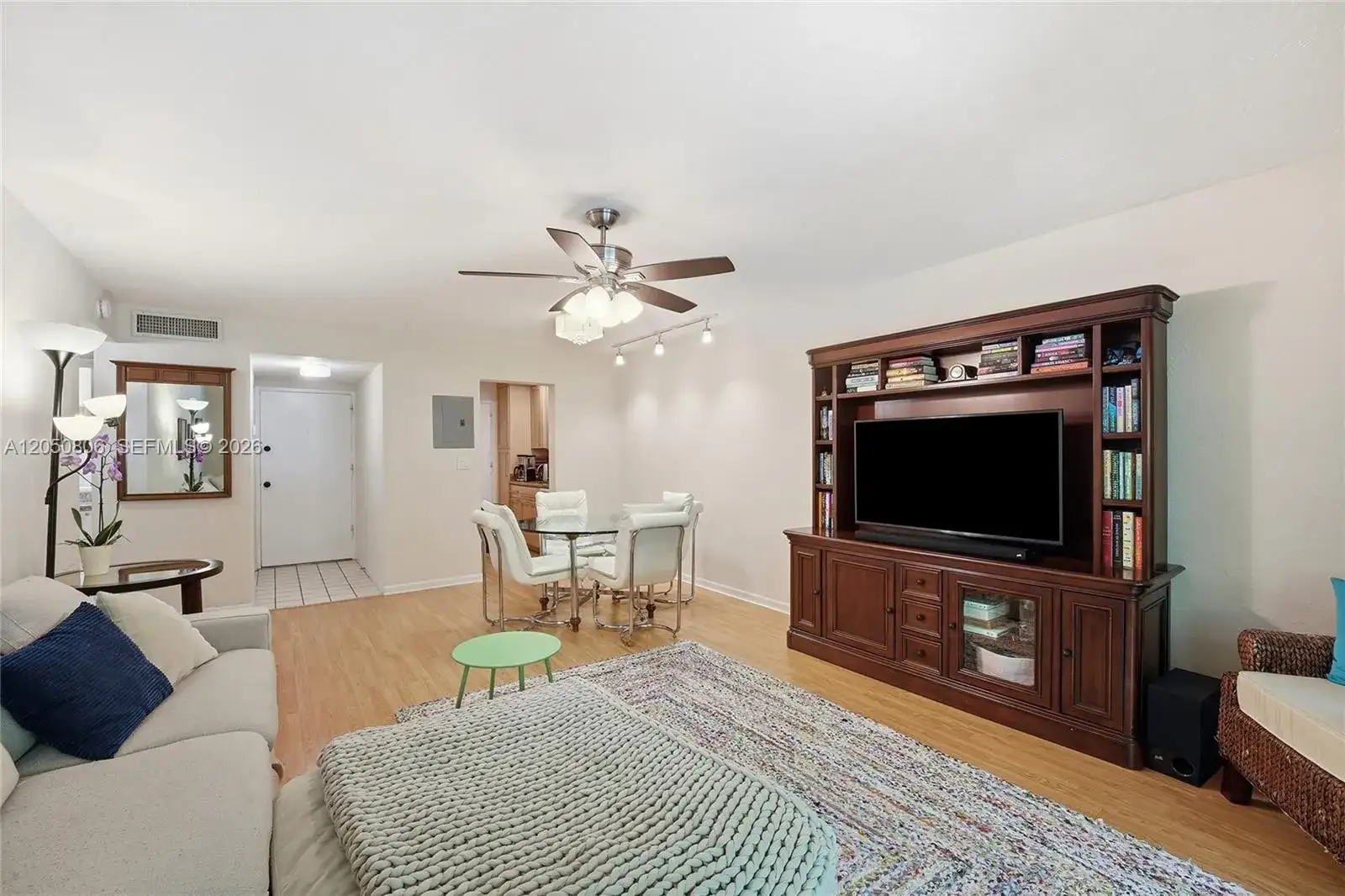 1205 Mariposa Ave # 403, Coral Gables FL 33146 photo 4